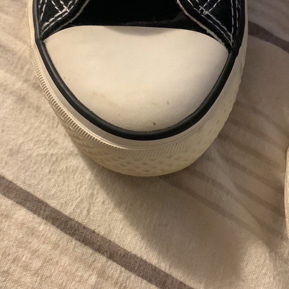 shawn mendes shoes - Picture 5 of 7